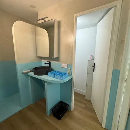 30m2 2 Steps From Everything *