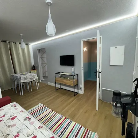 30m2 2 Steps From Everything *