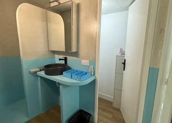 30m2 2 Steps From Everything *