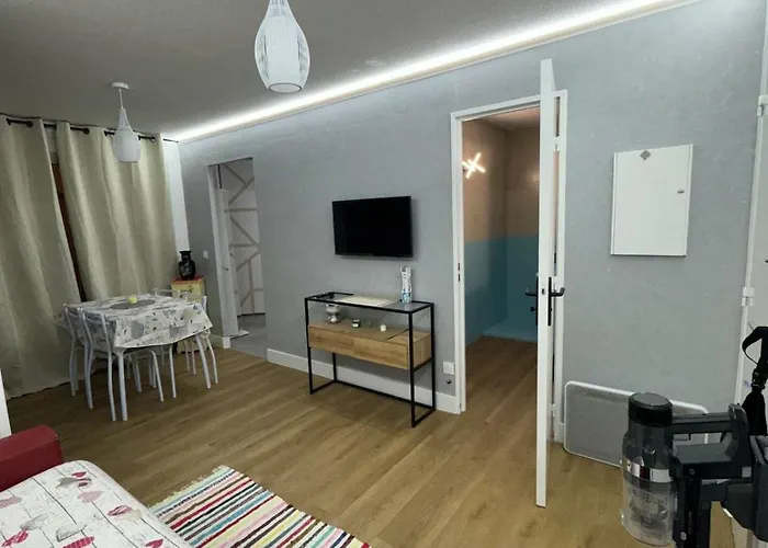 30m2 2 Steps From Everything *